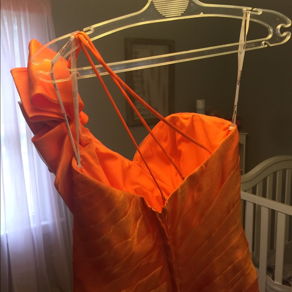 Prom Gown - Picture 2 of 3